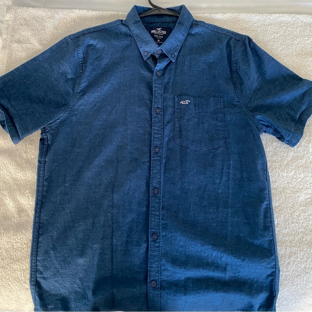 Hollister Epic Flex Men’s Button Down Shirt